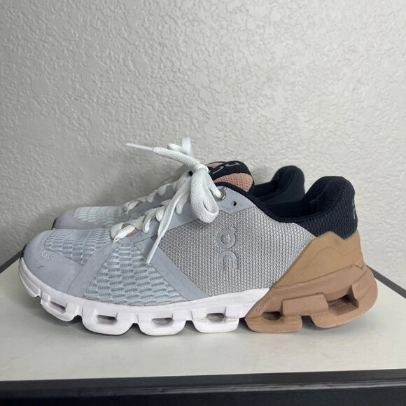 On Cloudflyer Swiss Engineering Glacier Rosebrown Running Shoes Women's Size 7 - Picture 4 of 11